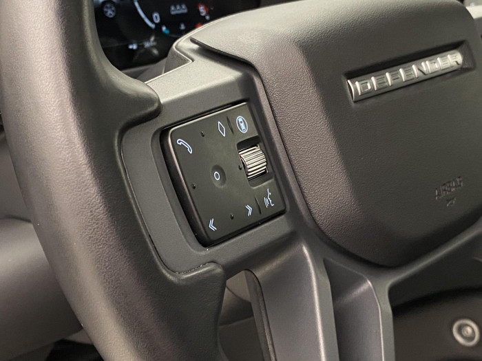 Land Rover Defender 110 D300 X-DYNAMIC HSE AWD AUT 3.0 d Dynamic