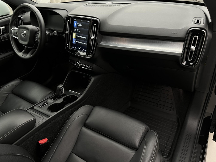Volvo XC40 D4 AWD MOMENTUM AUT 2.0 d Momentum