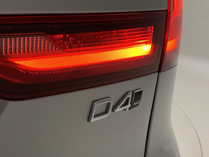 Volvo V90 D4 AWD MOMENTUM REZERVACE 2.0 d Momentum