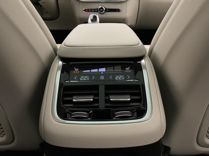 Volvo XC90 T8 AWD RECHARGE BRIGHT PLUS 7m