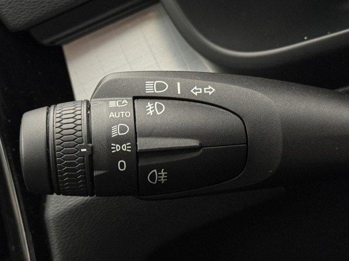 Volvo XC40 B3 DARK PLUS CZ 1.maj