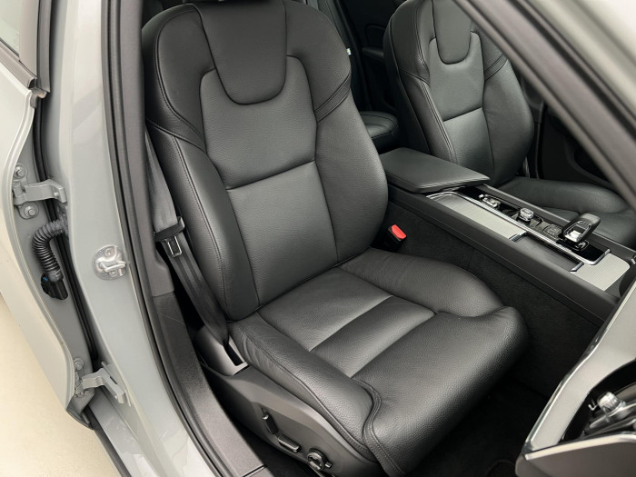 Volvo S60 B5 AWD ULTIMATE DARK AUT 1.maj