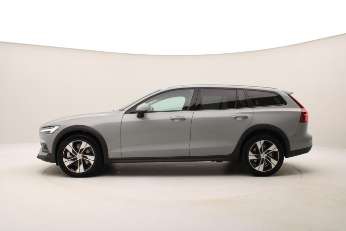 Volvo V60 CC B5 AWD PLUS AUT CZ 1.maj