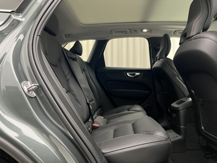 Volvo XC60 T6 AWD RECHARGE DARK ULTRA AUT