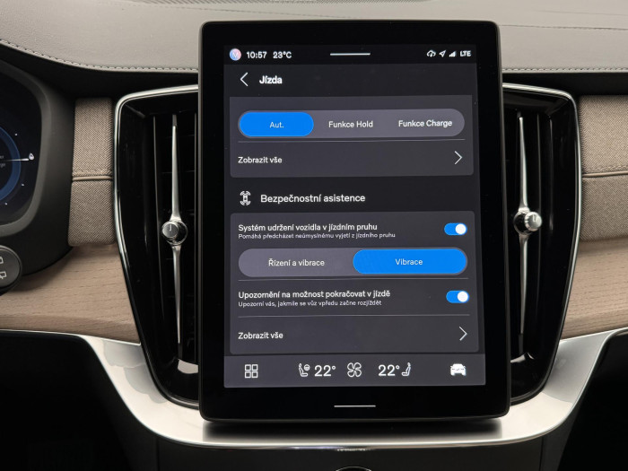 Volvo XC90 T8 AWD RECHARGE CZ REZERVACE