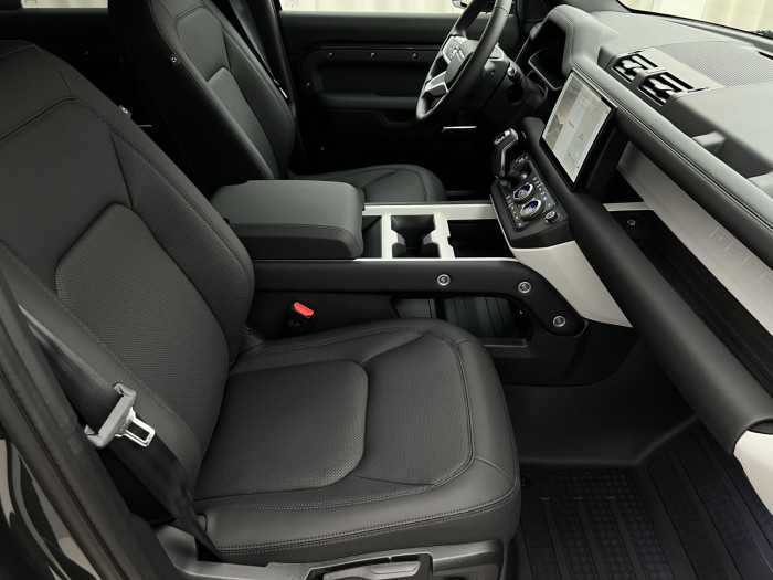 Land Rover Defender 110 D200 S AWD Aut 3.0 d