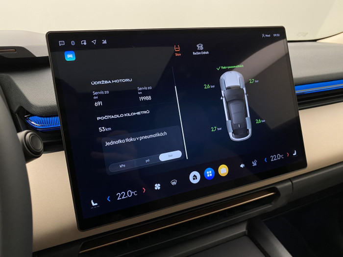 Lynk & Co 08 MORE PHEV