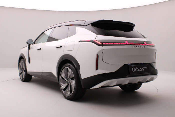 Lynk & Co 08 MORE PHEV