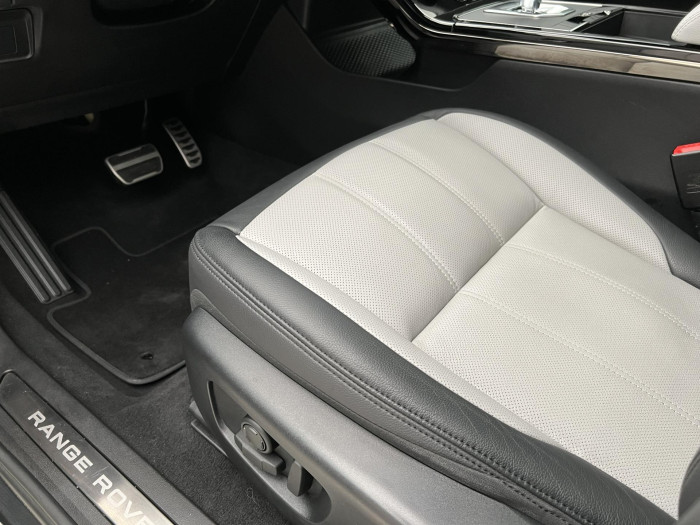 Land Rover Range Rover Evoque P300 HST AWD AUT CZ