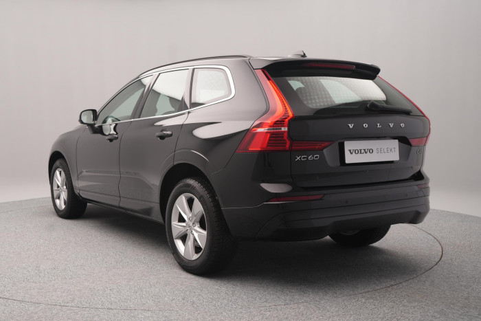 Volvo XC60 B4 AWD CORE CZ 1. maj