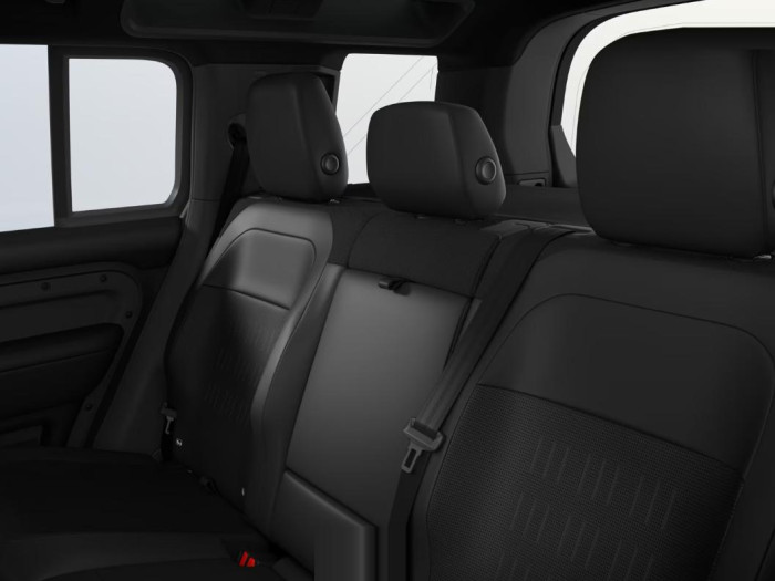 Land Rover Defender OCTA BLACK AWD AUT