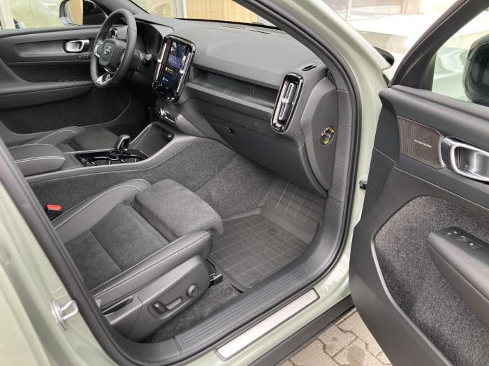Volvo C40 TWIN ENGINE AWD AUT ULTIMATE