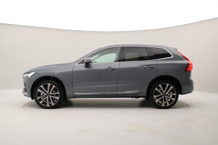 Volvo XC60 B5 AWD ULTIMATE AUT REZERAVCE