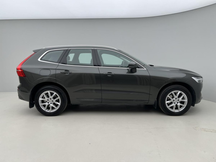 Volvo XC60 B4 AWD MOMENTUM Aut REZERVACE 2.0 Momentum