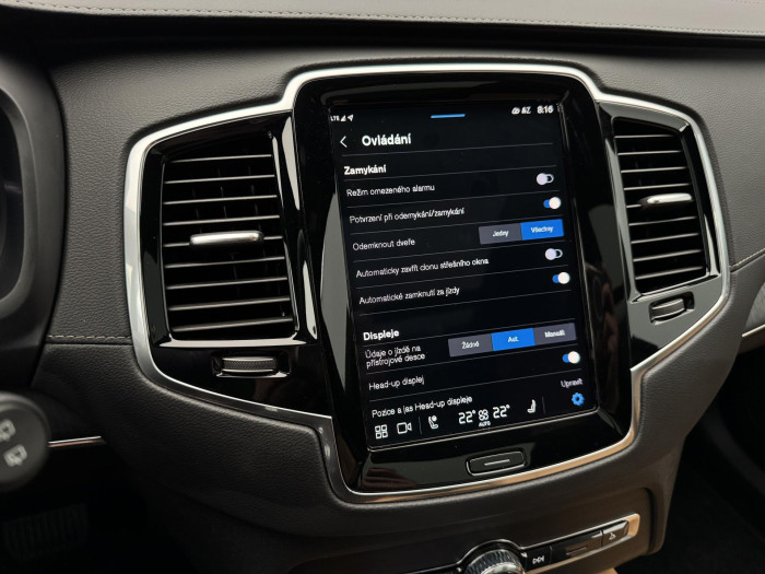 Volvo XC90 T8 AWD RECHARGE REZERVACE