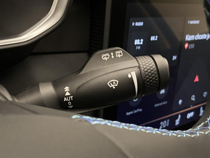 Lynk & Co 01 PHEV DCT AUT 1.maj