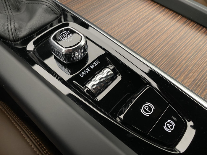 Volvo XC60 D4 AWD INSCRIPTION AUT CZ 2.0 d