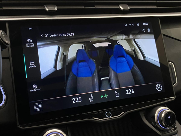 Lynk & Co 01 PHEV DCT AUT 1.maj. REZERVACE