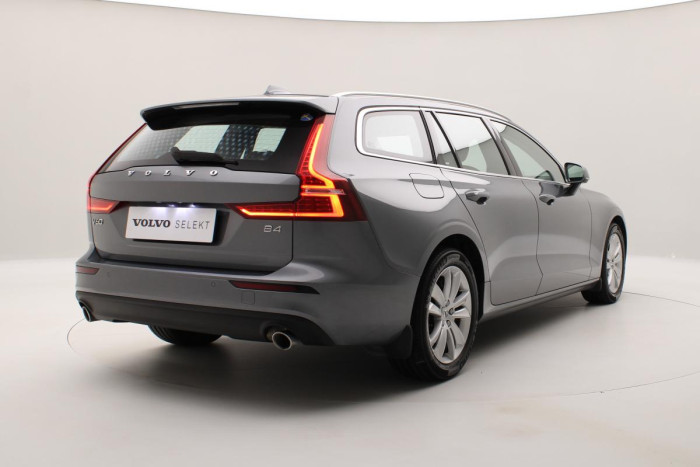 Volvo V60 B4 MOMENTUM AUT REZERVACE 2.0 Momentum
