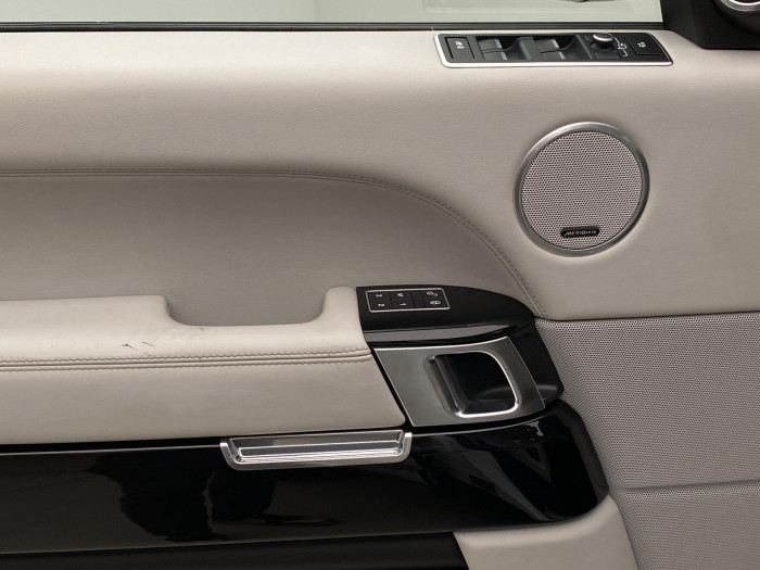 Land Rover Range Rover 5.0 S/C V8 VOGUE REZERVACE 5.0 V8