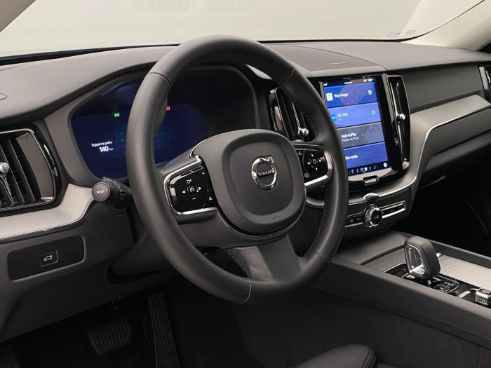 Volvo XC60 B4 AWD DARK PLUS AUT
