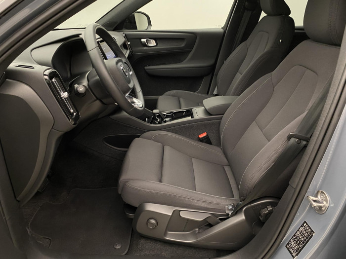 Volvo XC40 CORE SINGLE MOTOR RECHARGE