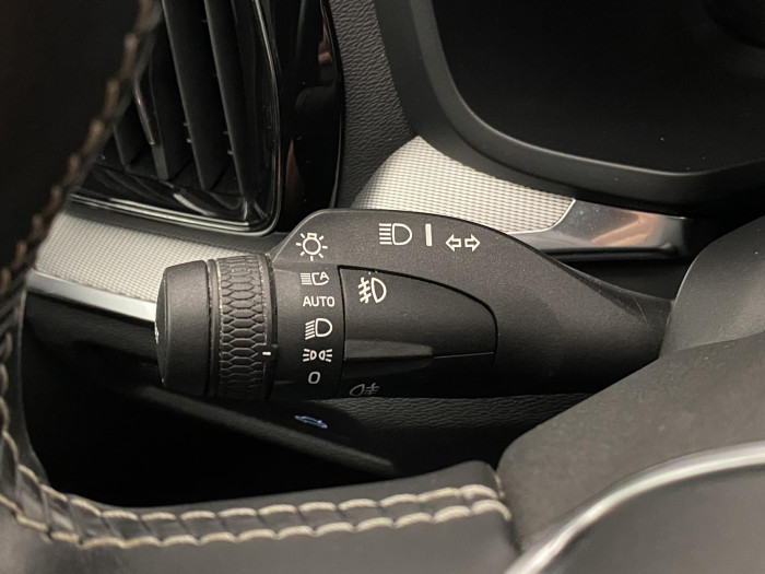 Volvo V60 B5 R-DESIGN AUT CZ