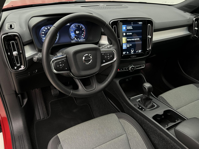 Volvo XC40 T2 MOMENTUM PRO 1.maj. 1.5 Momentum