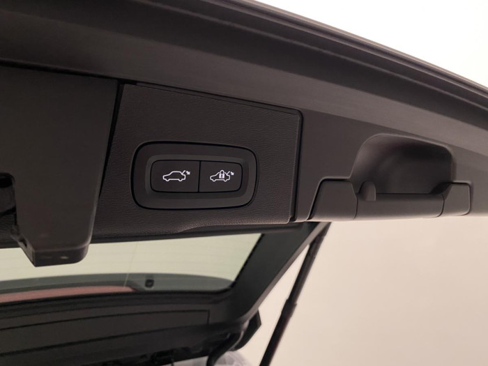 Volvo XC60 B4 AWD AUT DARK PLUS 2.0 Plus