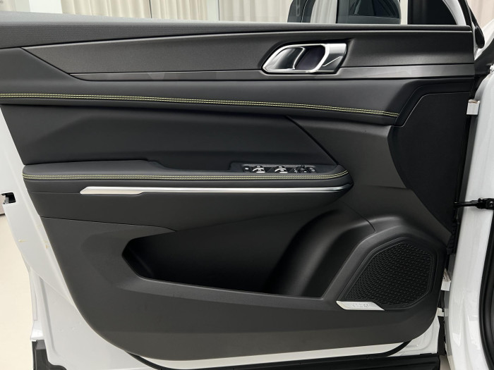 Lynk & Co 01 MORE PHEV