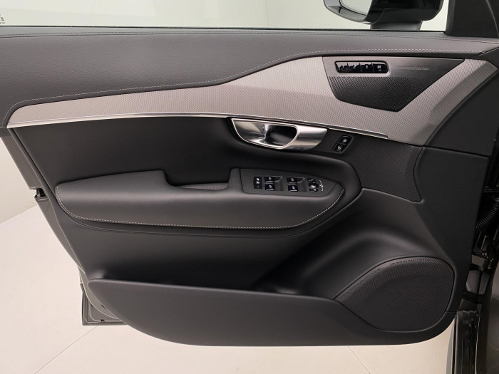 Volvo XC90 B6 AWD R-DESIGN AUT