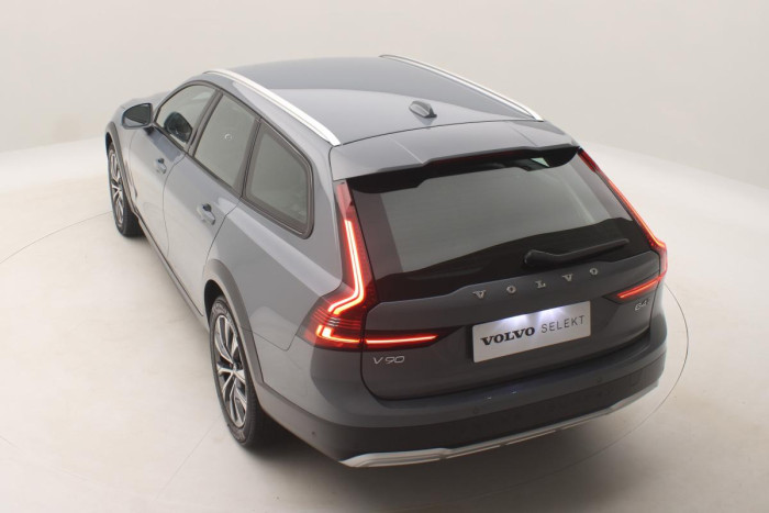 Volvo V90 CC B4 AWD PLUS AUT 1.maj