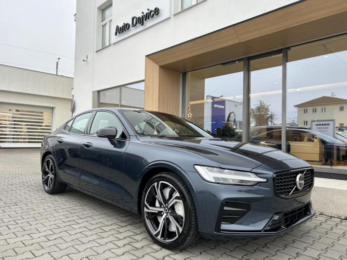 Volvo S60 B5 AWD AUT DARK PLUS 2.0 Plus