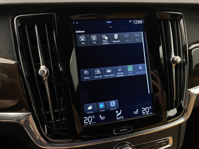 Volvo V90 D3 INSCRIPTION 1.maj REZERVACE 2.0 d