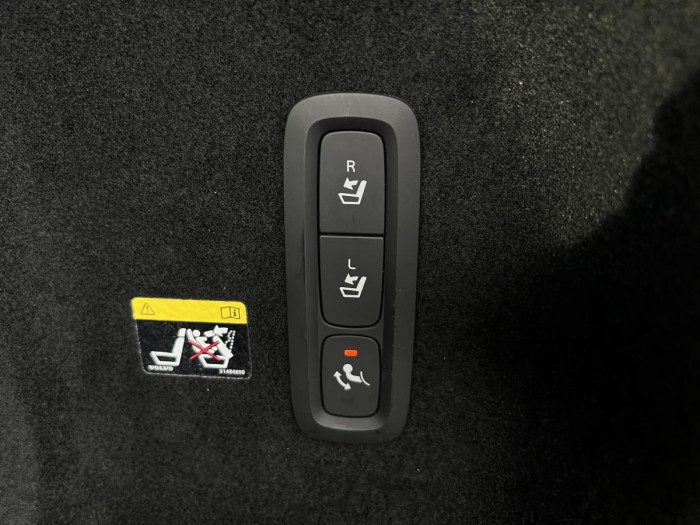 Volvo V60 T6 AWD INSCRIPTION REZERVACE