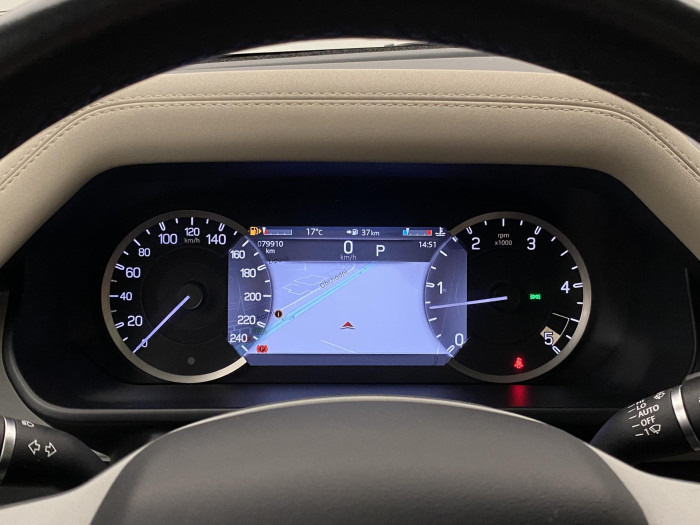 Land Rover Defender D250 AWD SE AUT CZ 3.0 d SE