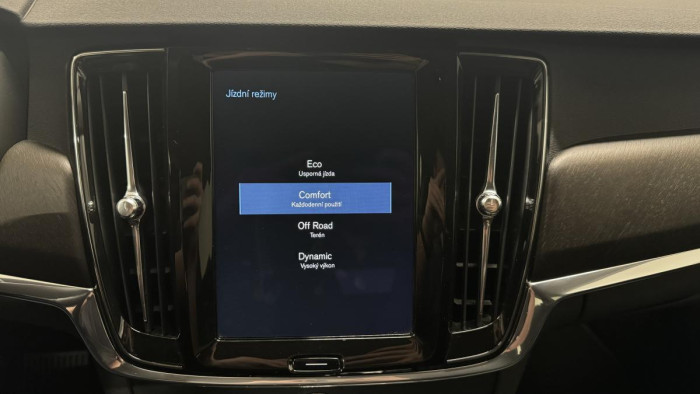 Volvo V90 CROSS COUNTRY T5 REZERVACE