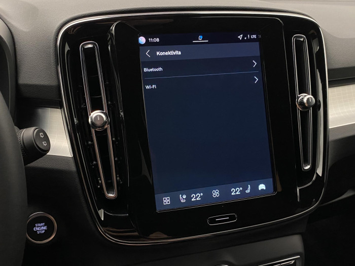 Volvo XC40 B3 AUT PLUS BLACK EDITION