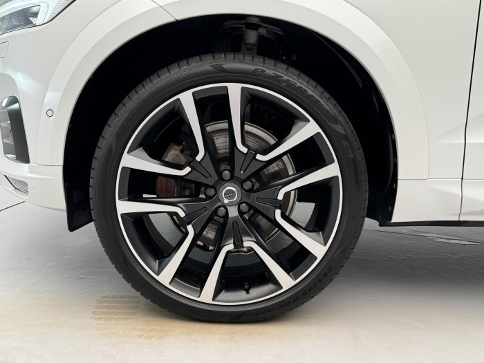 Volvo XC60 B5 AWD R-DESIGN AUT