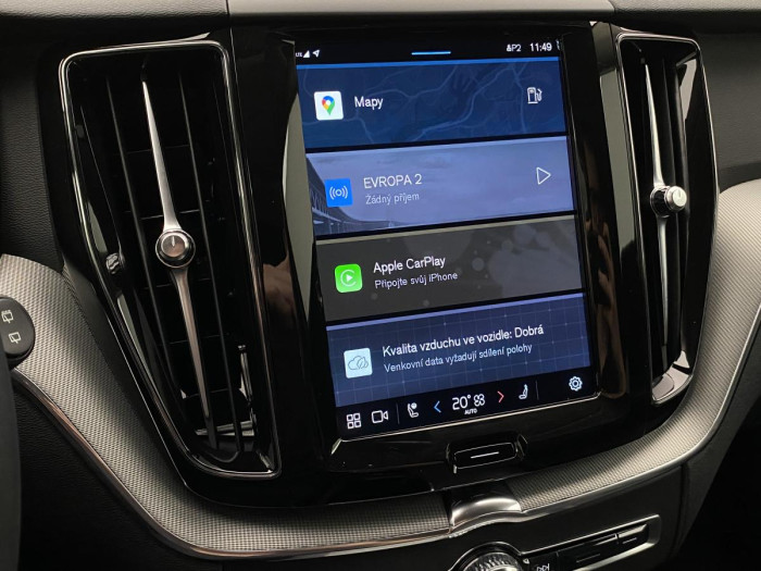 Volvo XC60 B4 AWD PLUS DARK AUT REZERVACE