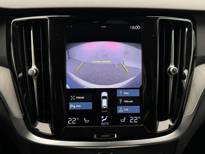 Volvo V60 CC B4 AWD MOMENTUM AUT 2.0 CC CC Momentum