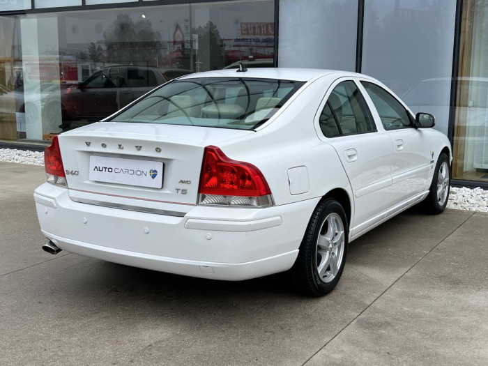 Volvo S60 2.4i MOMENTUM CZ 2.4 i Momentum