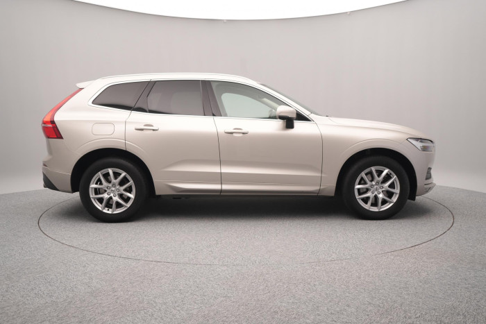 Volvo XC60 B4 MOMENTUM PRO AUT CZ 2.0 Momentum
