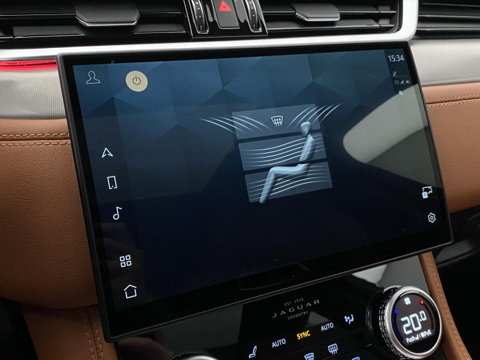 Jaguar F-Pace REZERVACE