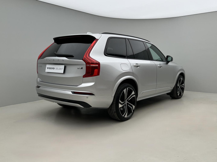 Volvo XC90 B5 AWD R-DESIGN 7MÍSTNÁ AUT