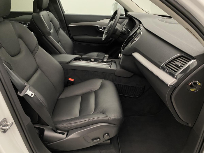 Volvo XC90 B5 AWD MOMENTUM REZERVACE 2.0 Momentum