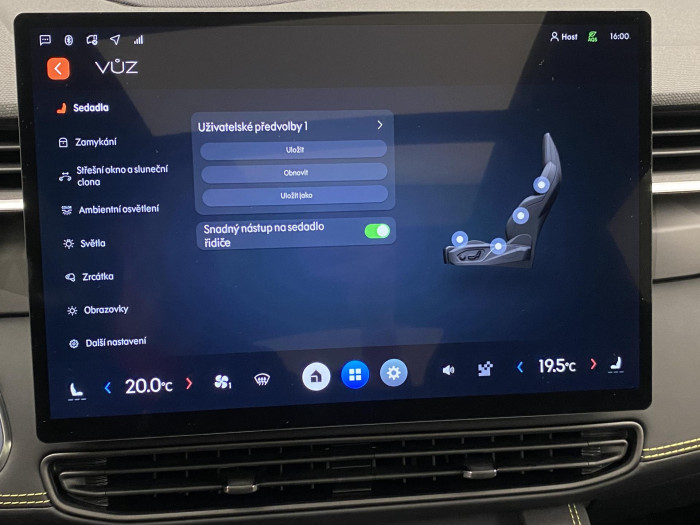 Lynk & Co 01 01 MORE PHEV