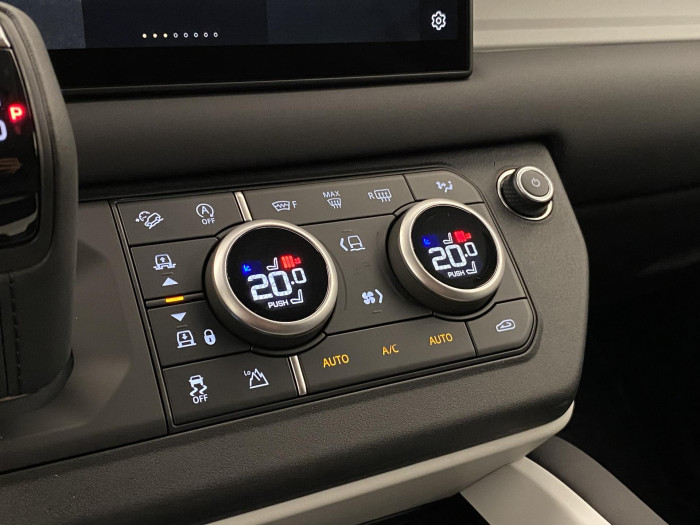 Land Rover Defender 110 D200 S AWD REZERVACE 3.0 d