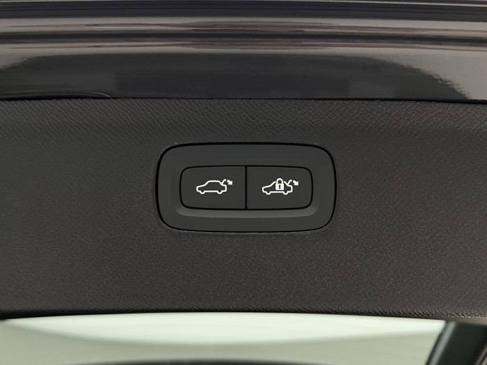 Volvo XC90 T8 AWD RECHARGE DARK ULTRA AUT