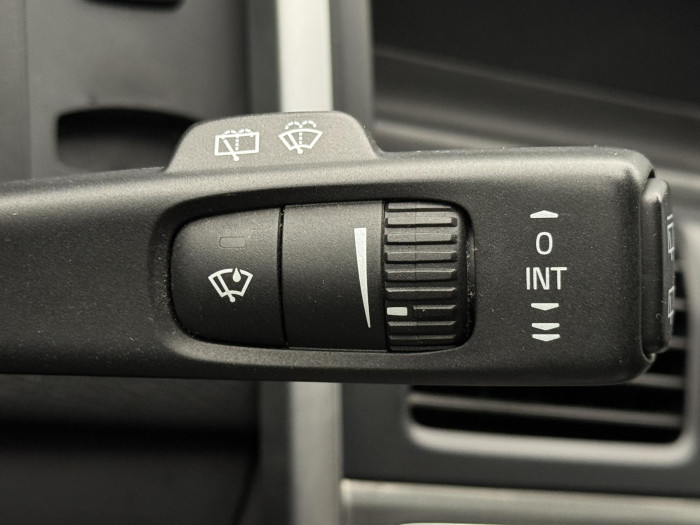 Volvo XC60 D5 AWD MOMENTUM AUT CZ 2.4 d Momentum